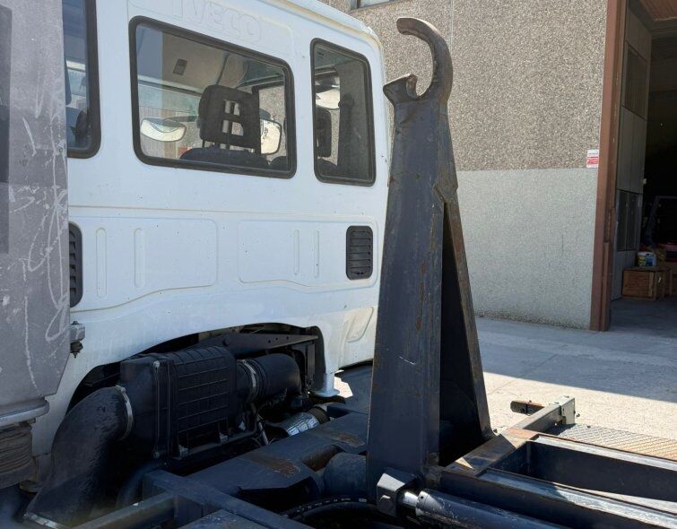 IVECO  EUROCARGO 100E22 **HOOKLIFT CONTAINER TRUCK**
